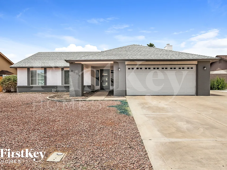 8038 W Windrose Dr