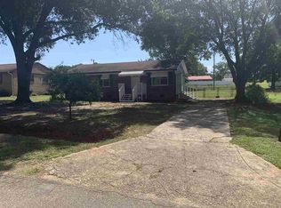 1107 Bunche Ln, Cowpens, SC 29330