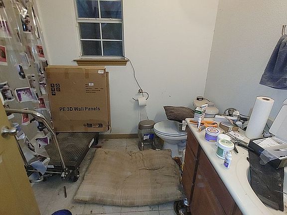 guest bath main house