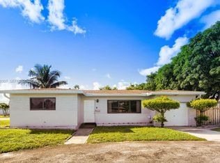 2432 Wiley Ct, Hollywood, FL 33020