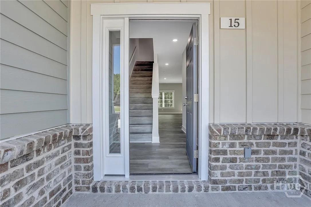 3 bed, 2.5 bath, 1460 sqft, $1,800 — Photo 4