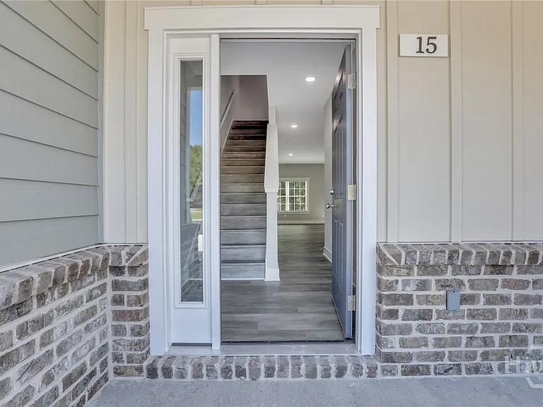 105 Sherwood Ct #3 — Photo 3