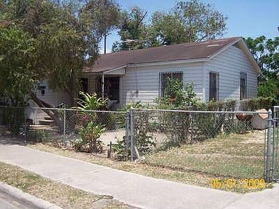 1st image of 523 E Jefferson St