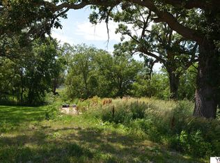 8504 Lake Ridge Dr, Plattsmouth, NE 68048