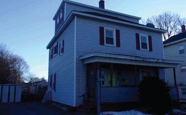 2nd image of 68 Abbott St