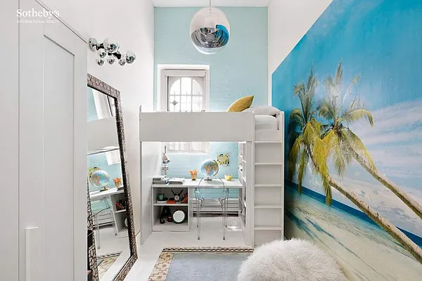 Sold by Sotheby's International Realty | media 5