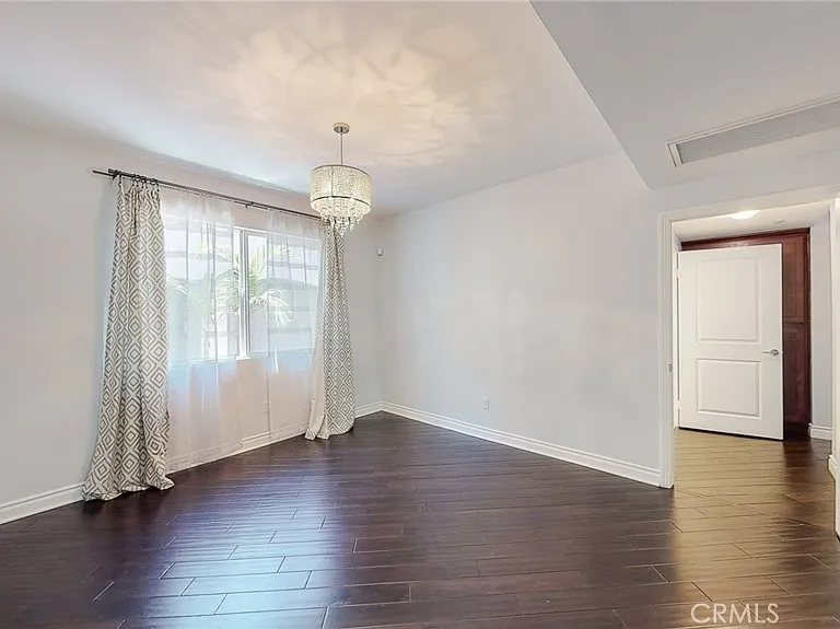 4424 Whitsett Ave #206 — Photo 12