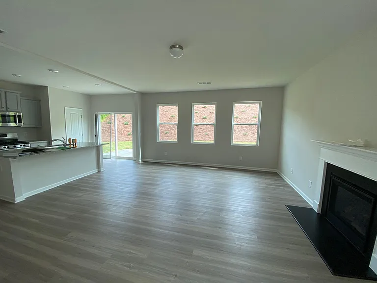 324 Aimes Dr — Photo 13