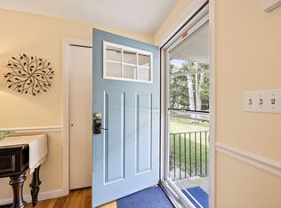 72 Sandpiper Cir, East Falmouth, MA 02536