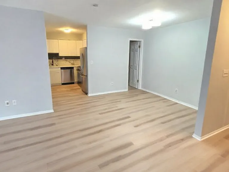 213 Main St #7 — Photo 5