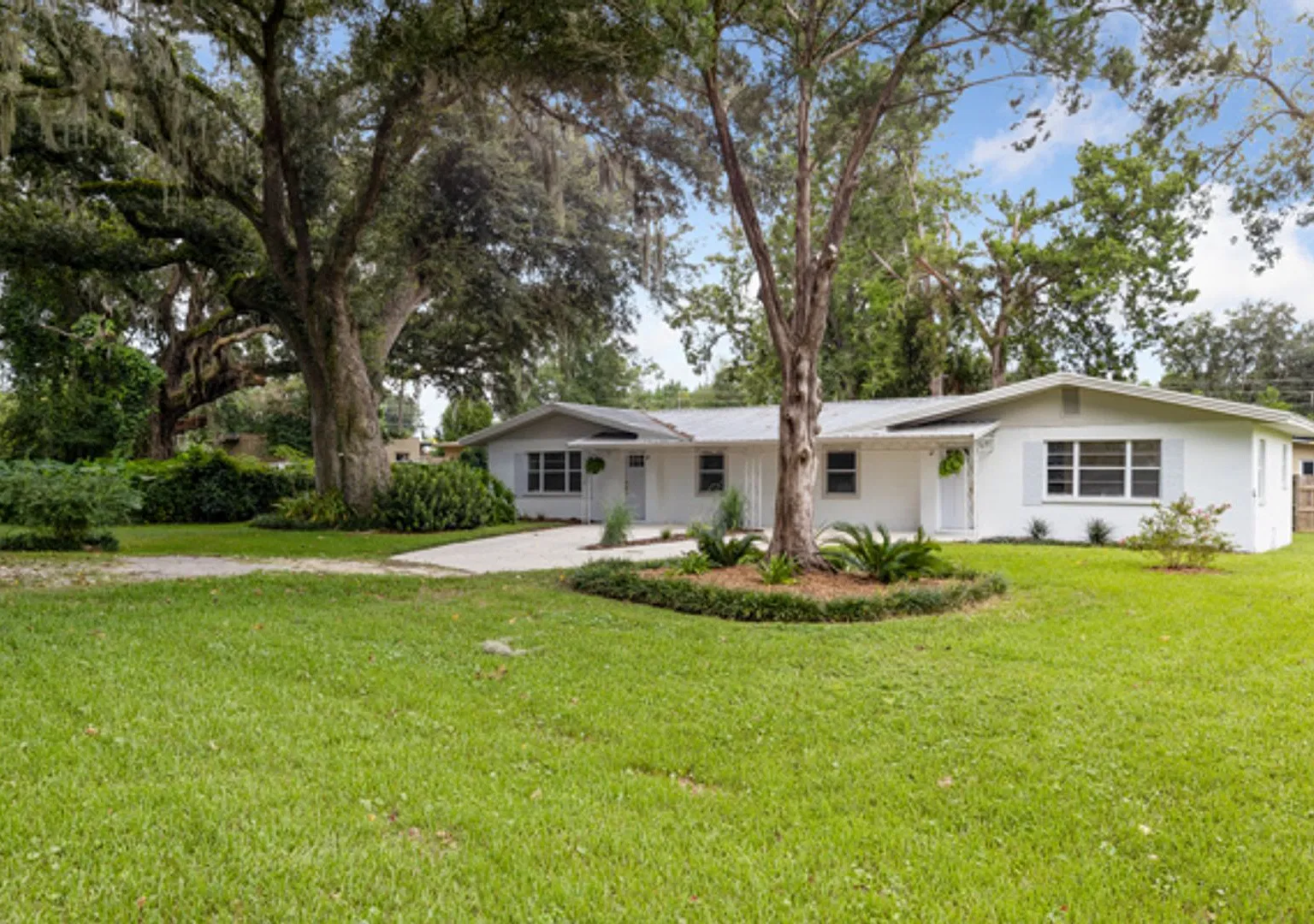 Newly Remodeled One Bedroom One Bath Duplex in Alachua — Photo 2