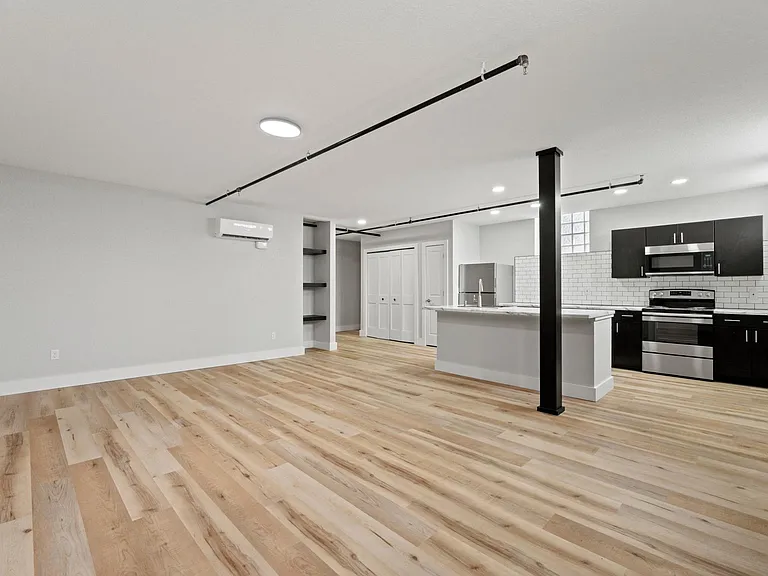 435 Ann St #F — Photo 2