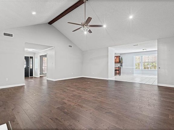 5th image of 10500 Celeste Rd