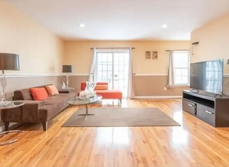 64 Thorne St #2B — Photo 3