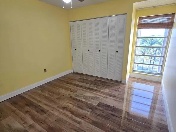 10641 SW 108th Ave APT 4D, Miami, FL 33176