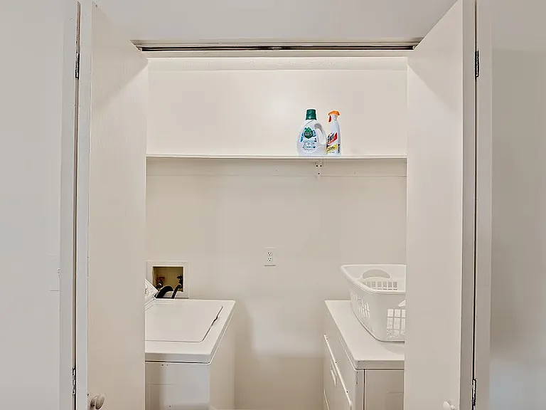1 Rosecrest St #1C — Photo 19