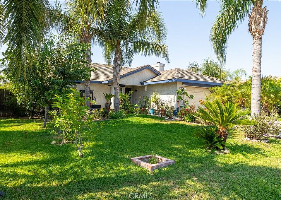 1st image of 14745 Manzanita Dr