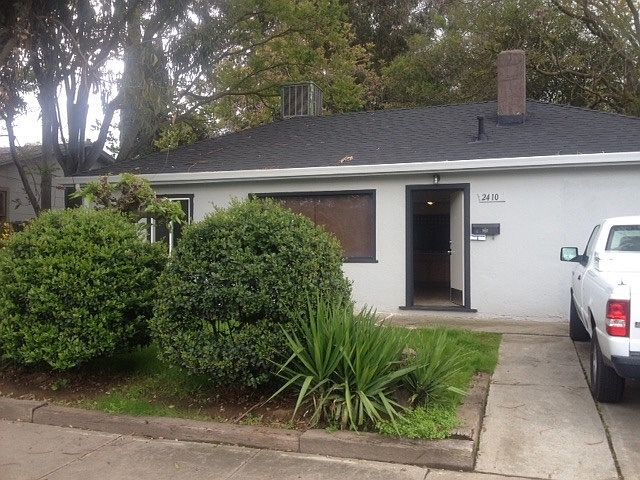 1st image of 2410 W Acacia St