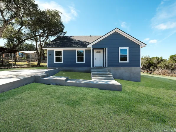 136 Hi View, Lakehills, TX 78063