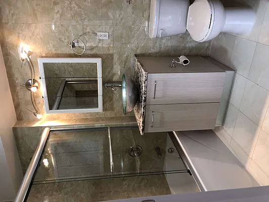 Rented by 18 REALTY | media 11
