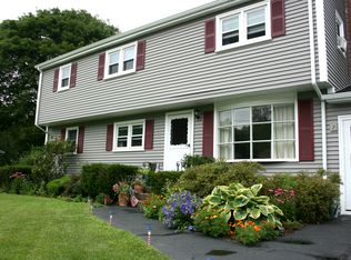 90 Old Homestead Rd, Warwick, RI 02889