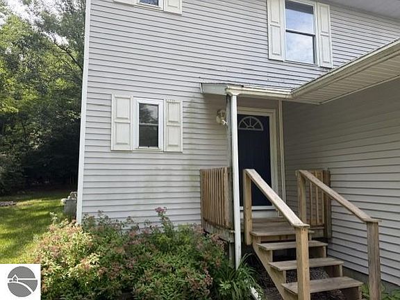 3rd image of 2688 Windcrest Ln