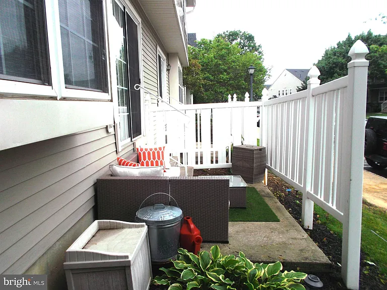1301 Coventry Way — Photo 10