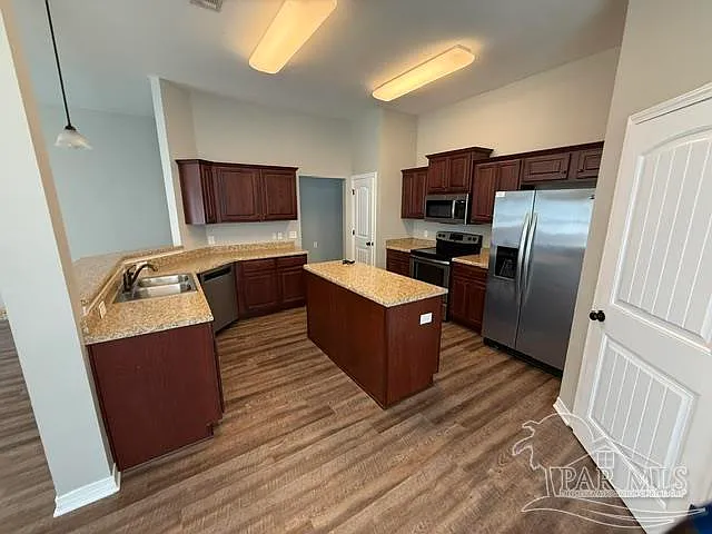 5776 Glen Brook Ct — Photo 5