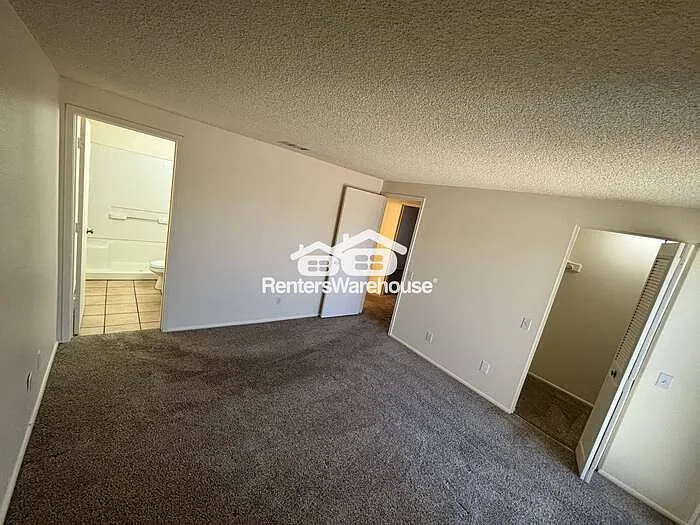 2126 N Villas Ln — Photo 9