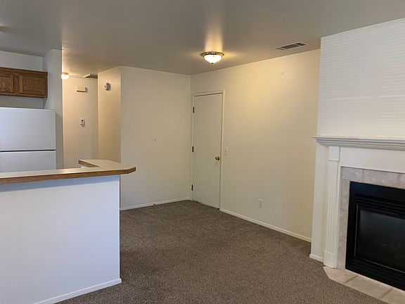5th image of 2091 NE Linnea Dr Ste 4