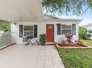 519 Cottage Park Ln, Leesburg, FL 34748