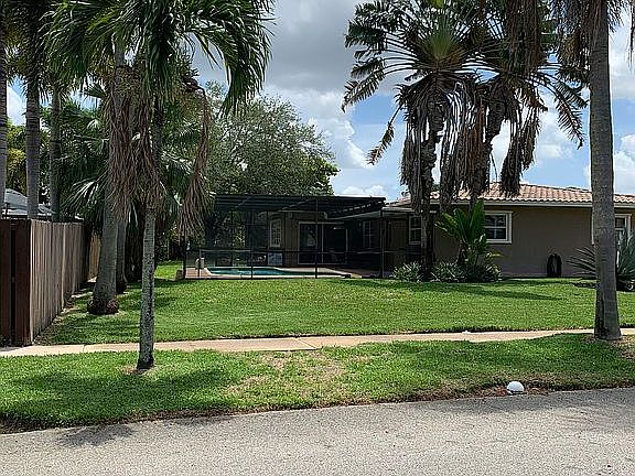 4th image of 12121 NW 14th Ct