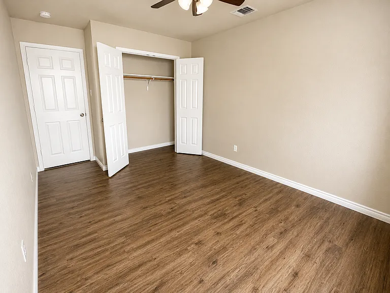 1617 Lubbock Dr — Photo 22