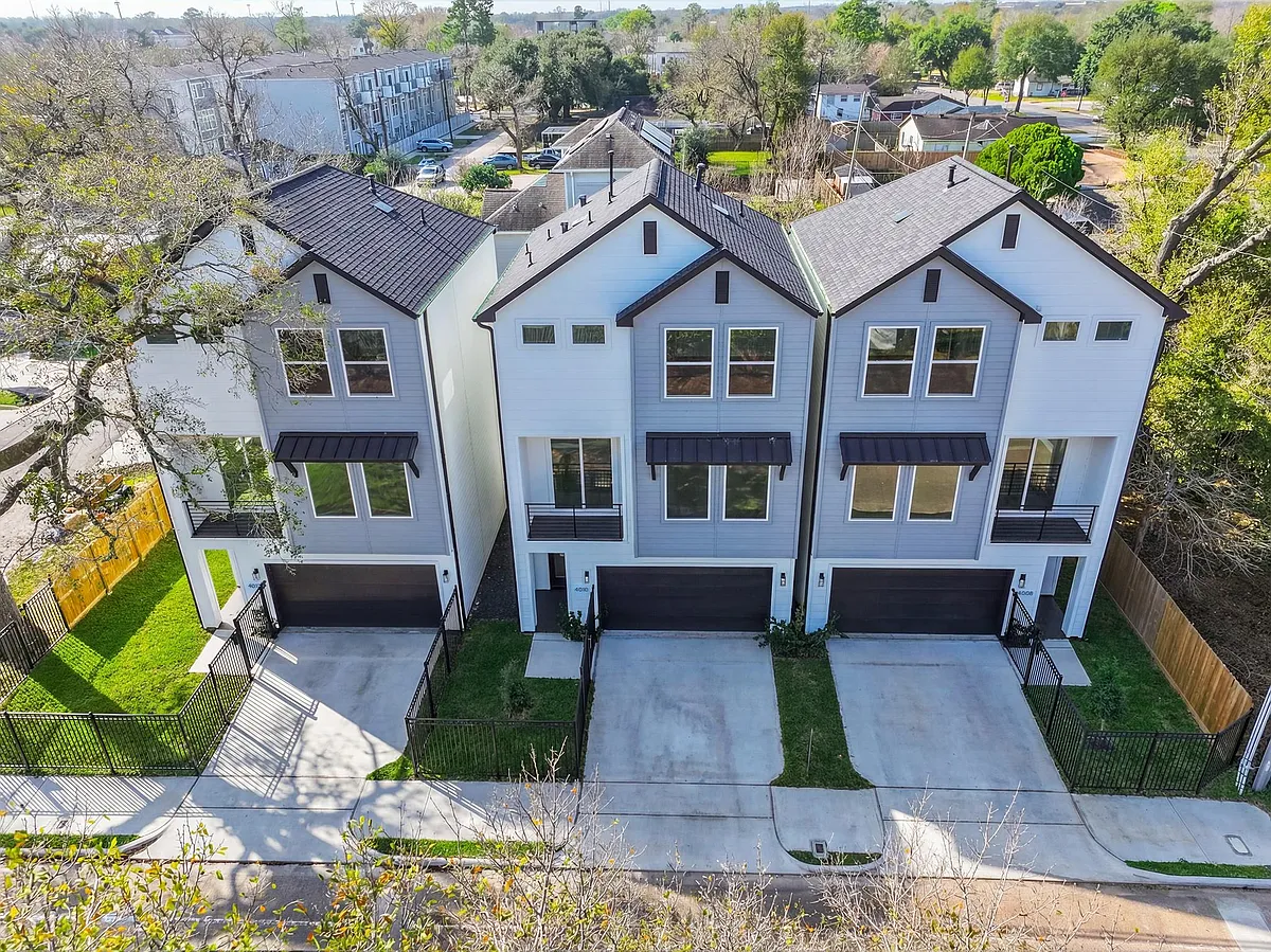 Building Photo - 4012 Yellowstone Blvd