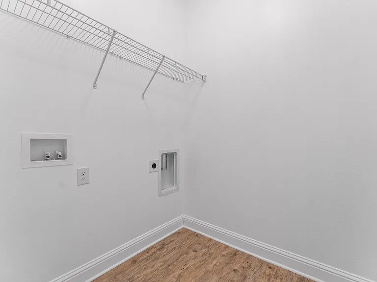 27320 Lashay Dr — Photo 8
