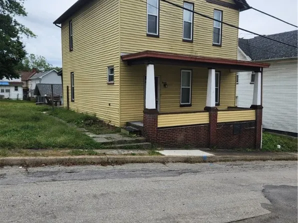 16 Oak St, Manor, PA 15665