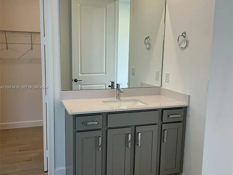 1933 E Wandering Willow Way — Photo 15