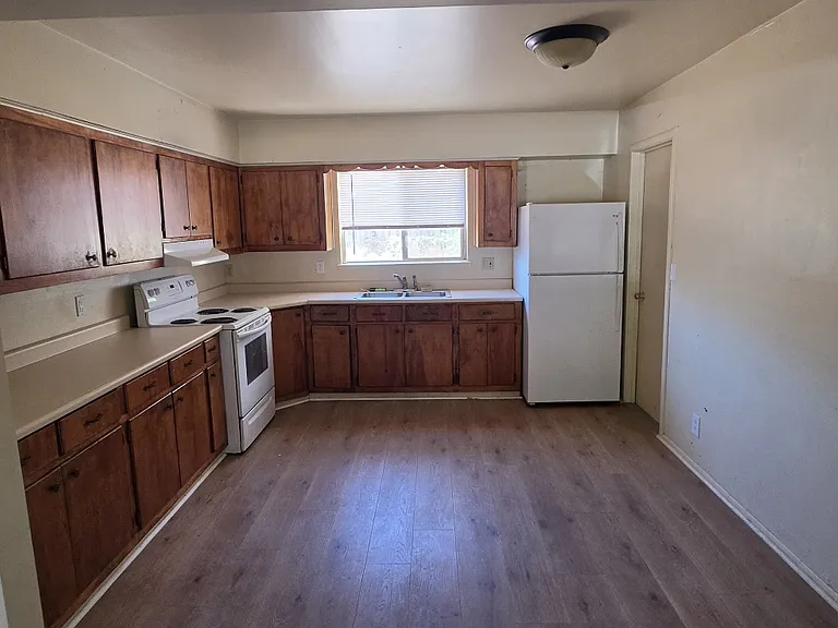 4087 Kensington Way — Photo 2
