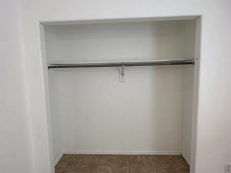 1005 E Water St #1 — Photo 16
