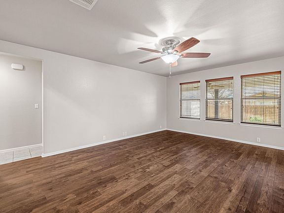 5th image of 217 Inca Dove Ln