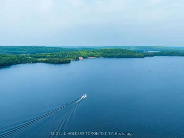 12 Bigwin Is #221, Lake Of Bays, ON P0B 1A0