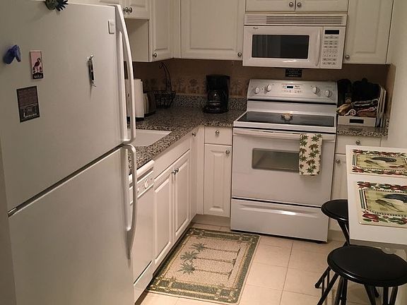 4th image of 800 S Golf Dr APT 205
