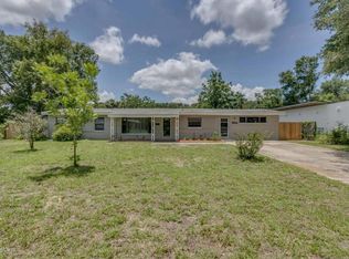 7912 Wildwood Rd, Jacksonville, FL 32211