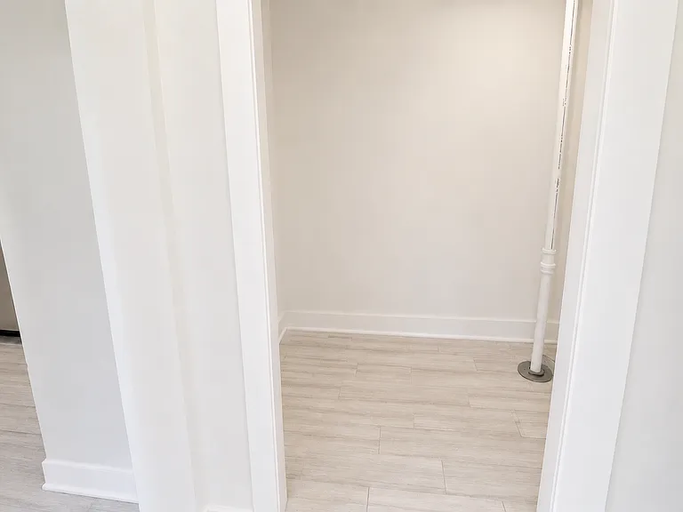 727 Quebec Pl NW #B — Photo 17