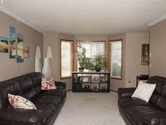 4th image of 2116 NE 151st Ct