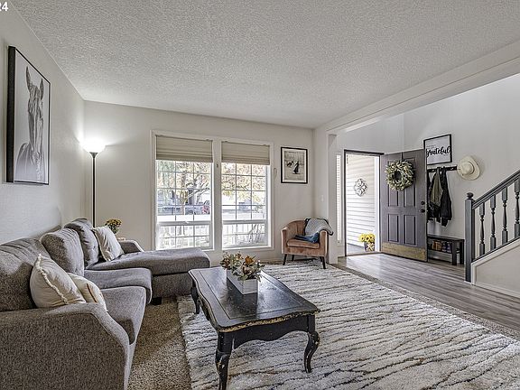 3rd image of 41637 NW Buckshire St