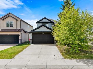 184 N Somerglen Cmn SW, Calgary, AB T2Y4E8