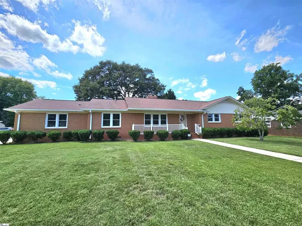 233 Balfer Dr, Greenville, SC 29615