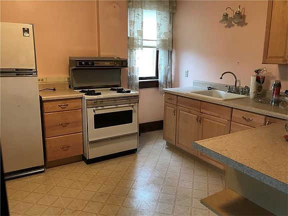 4th image of 319 Brinton Ave