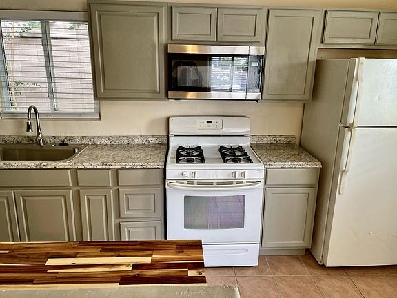3rd image of 4404 2nd St NW #1